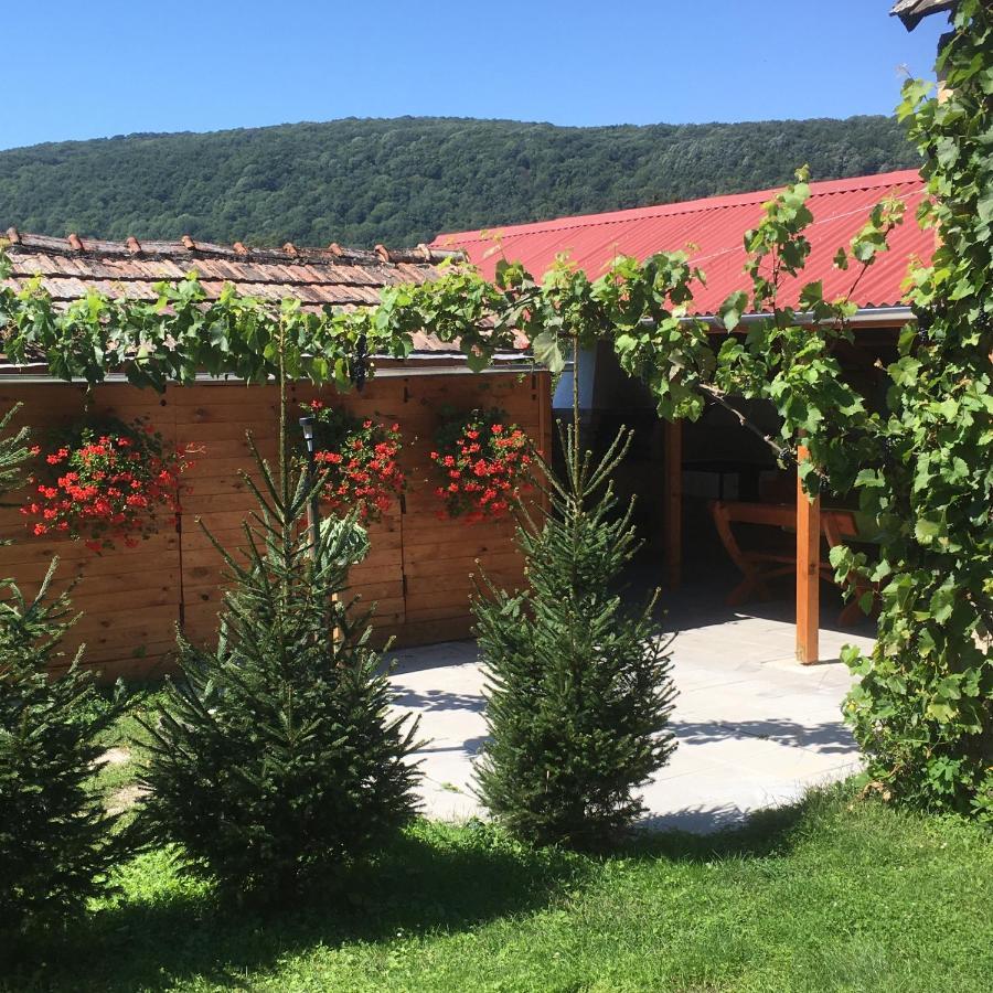 Liliom Vendeghaz Hotel Bakonybél Eksteriør billede